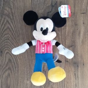 🍀NWT 💗🐭Disney Mickey Mouse Valentine Plush